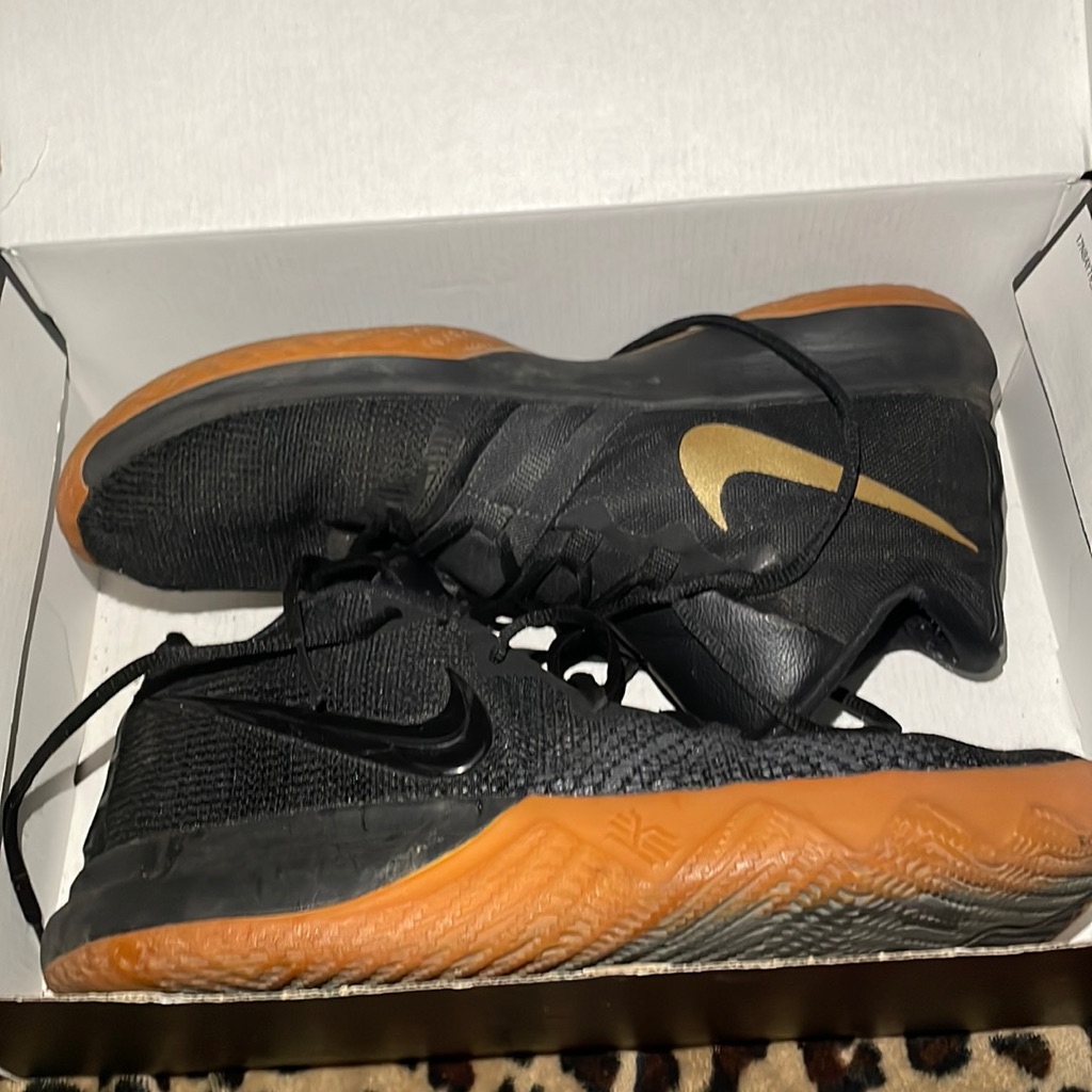 Kyrie Flytrap Iv